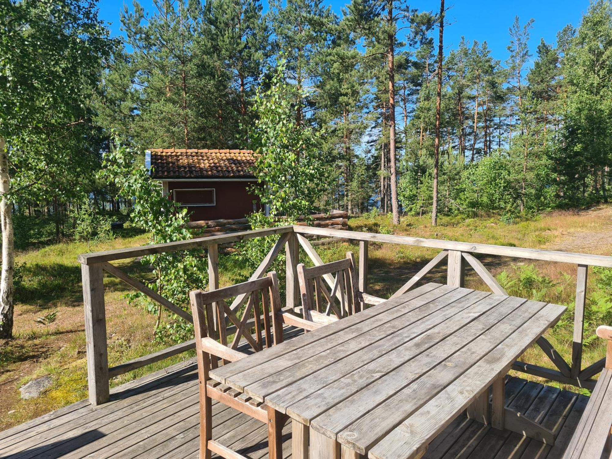 Gaerdsholmens Skaergardshemman "Boken" Villa Edsbruk Ngoại thất bức ảnh
